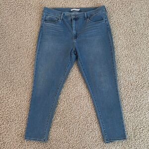 Levi’s High Rise Super Skinny Crop Jeans